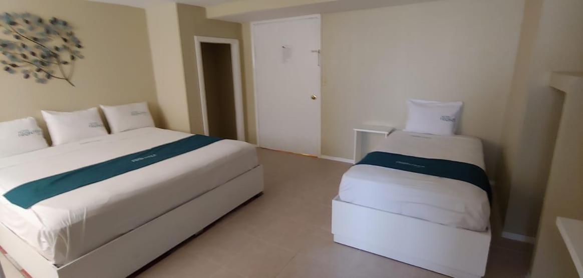Hotel Frontera Baja Mexicali Eksteriør bilde